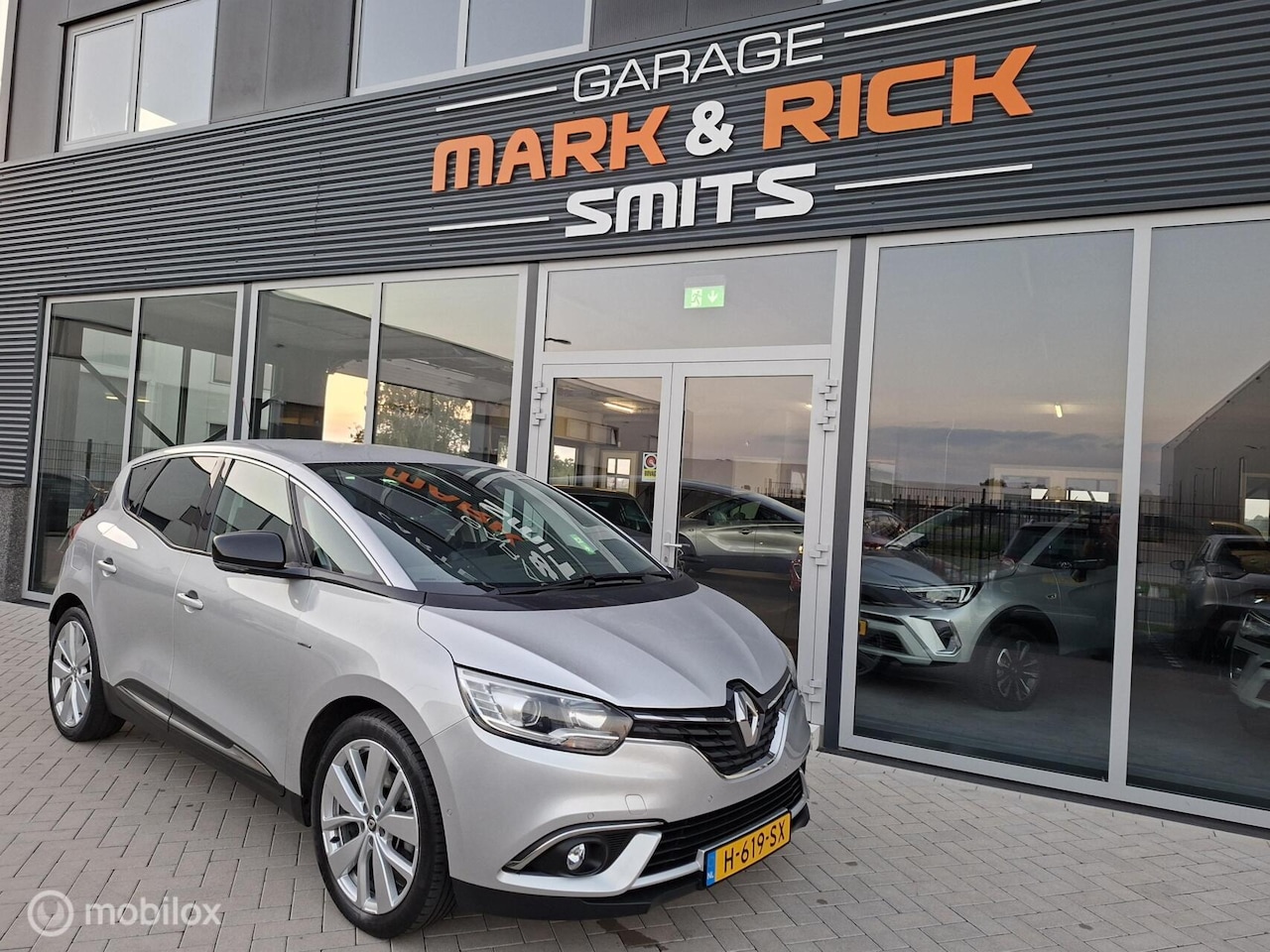 Renault Scénic - 1.3 TCe Limited 1.3 TCe Limited - AutoWereld.nl