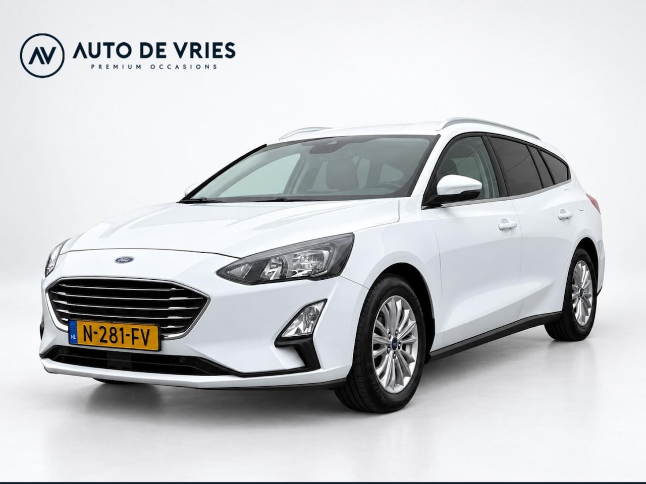 Ford Focus Wagon - 1.0 EcoBoost Hybrid 125pk Titanium X Business | Navigatie | Winterpakket | Trekhaak - AutoWereld.nl