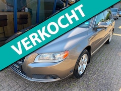 Volvo V70 - 2.5FT Summum Automaat LEER / XENON / TREKHAAK