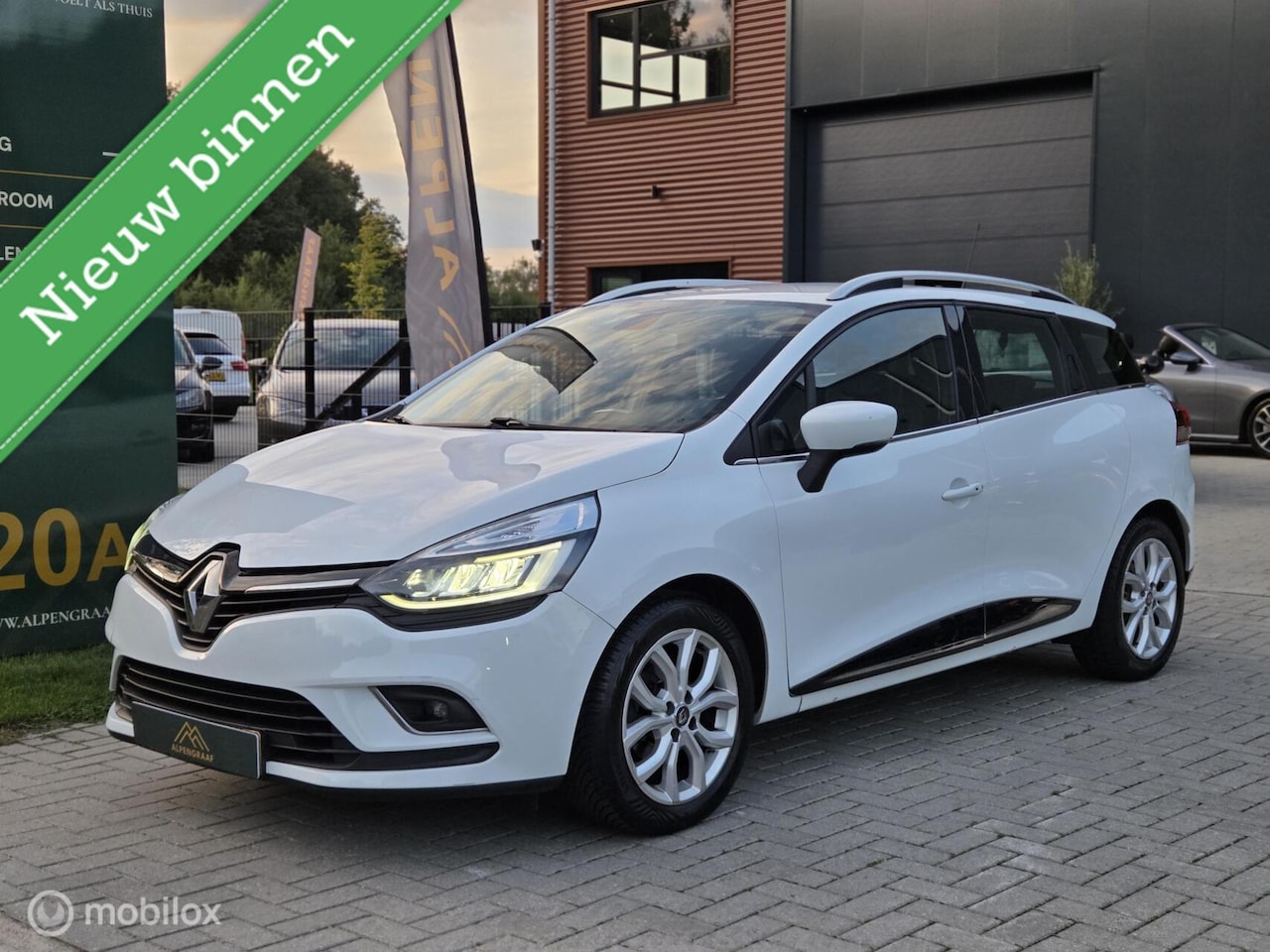 Renault Clio Estate - 0.9 TCe Intens Camera|Carplay |Navigatie| - AutoWereld.nl