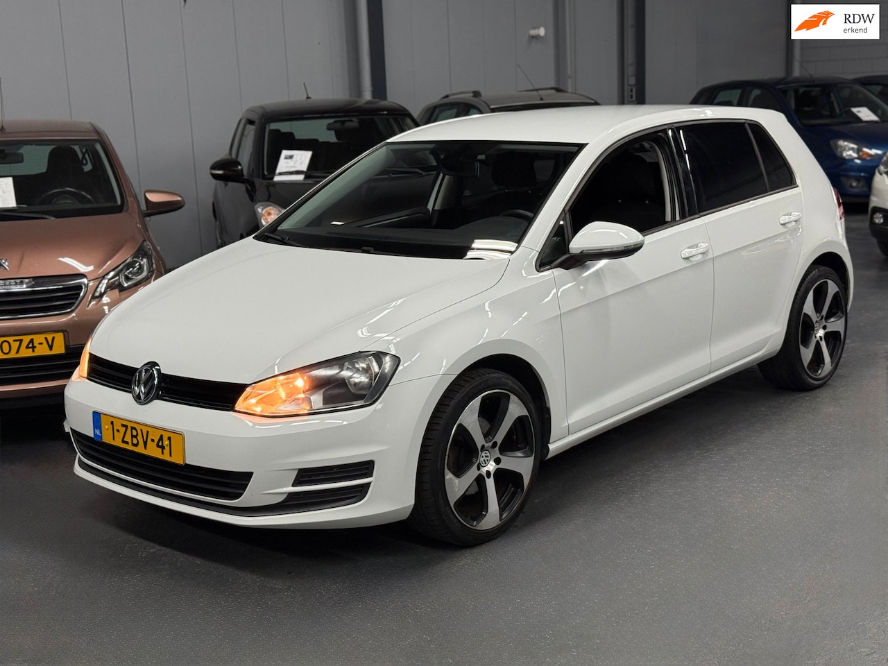 Volkswagen Golf - 1.2 TSI Highline APK NAP Airco Nette Staat - AutoWereld.nl