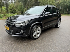 Volkswagen Tiguan - 1.4 TSI Sport&Style R-line Edition 1.4 TSI 160PK 2x R-Line Sport&Style PANO
