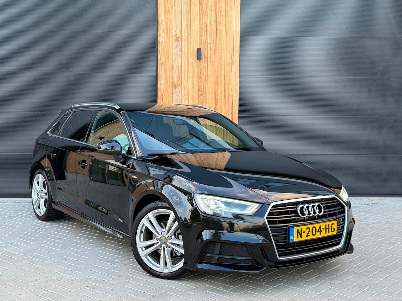 Audi A3 Sportback - 1.6 TDI Sport S Line FACELIFT|AUTOMAAT|XENON|MATRIX|STOELVERW. - AutoWereld.nl