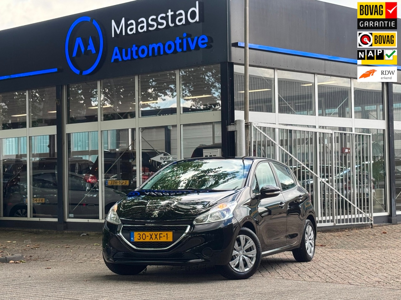 Peugeot 208 - 1.2 VTi Active Rijklaar 5drs airco Cruise Volle onderhoud 2e EIG - AutoWereld.nl