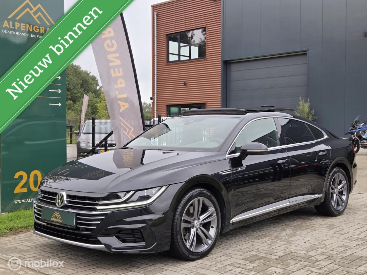 Volkswagen Arteon - 2.0 TSI R-Line 190PK Panoramadak - AutoWereld.nl