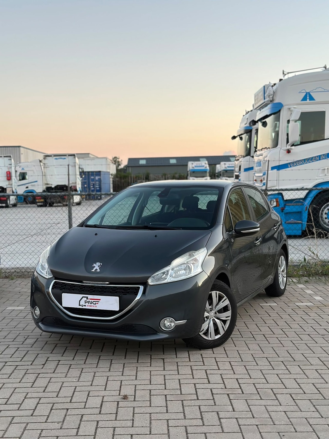 Peugeot 208 - 1.2 VTi Envy CRUISE - NAVI - AIRCO - AutoWereld.nl