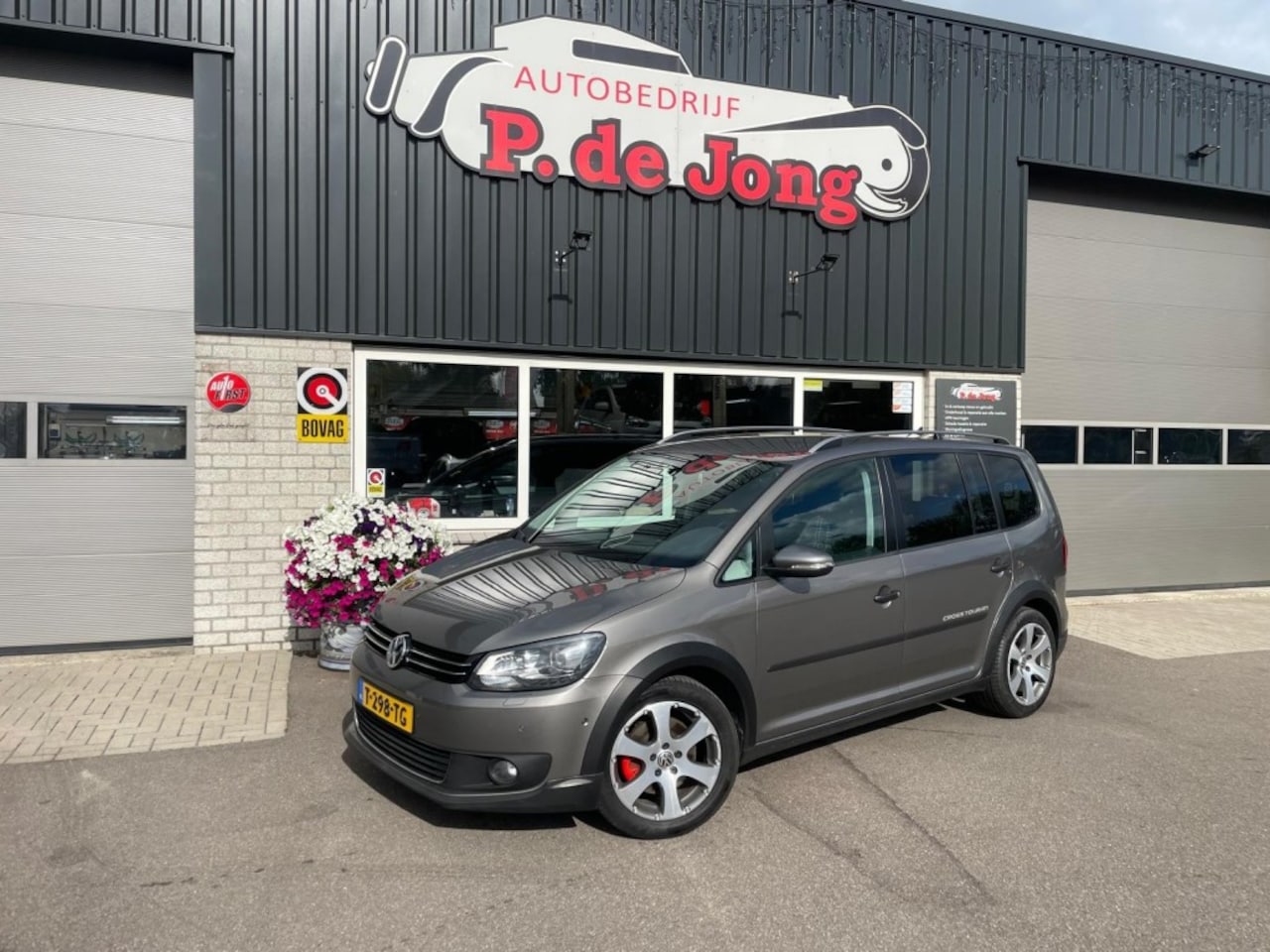Volkswagen Touran Cross - 1.4 TSI CROSS 7P. 170PK Automaat (Zeer Speciaal!!!) Trekhaak Climate Cruise - AutoWereld.nl