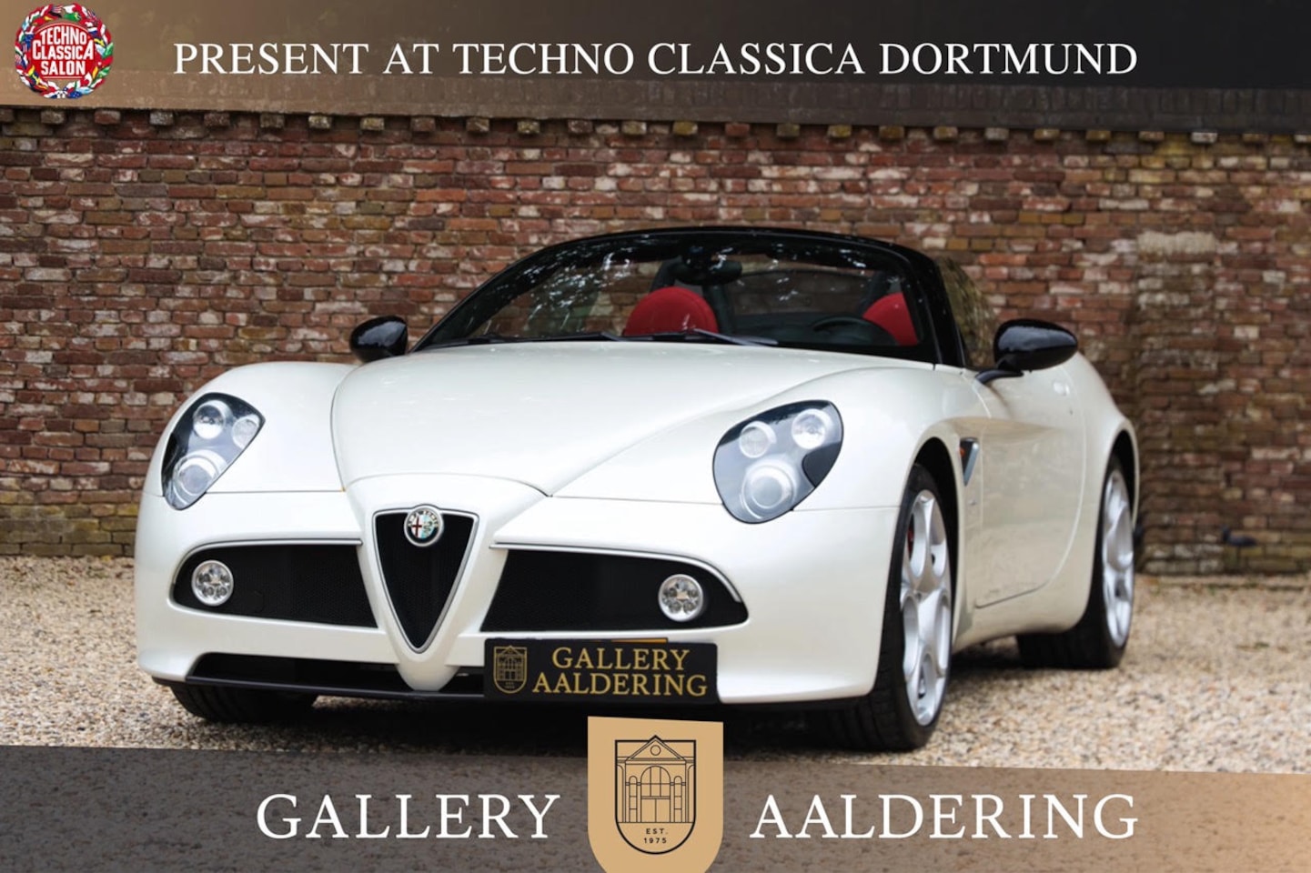Alfa Romeo 8C - Spider "Less than 9.800 kilometers" "Less than 9.800 kilometers" - Documented with a histo - AutoWereld.nl