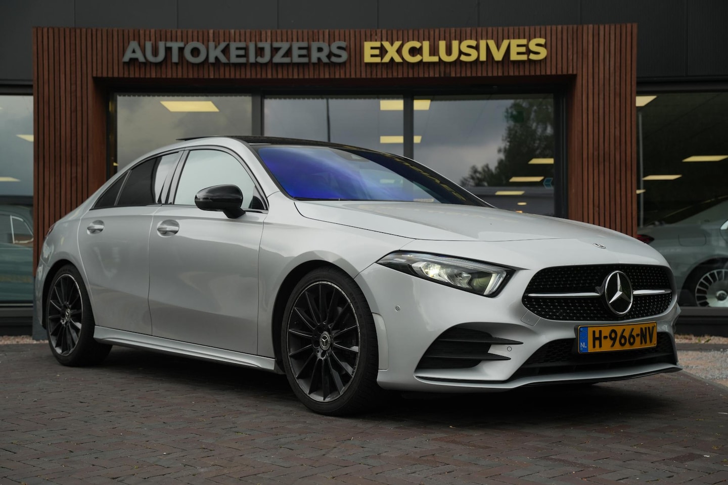Mercedes-Benz A-klasse - 200 Business Solution AMG Panoramadak AMG Pakket WideScreen - AutoWereld.nl