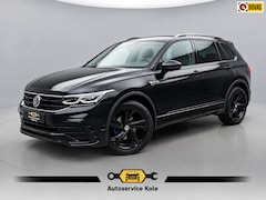Volkswagen Tiguan - 1.5 TSI R-Line Blackstyle * Panorama * Stoelverwarming * Keyless