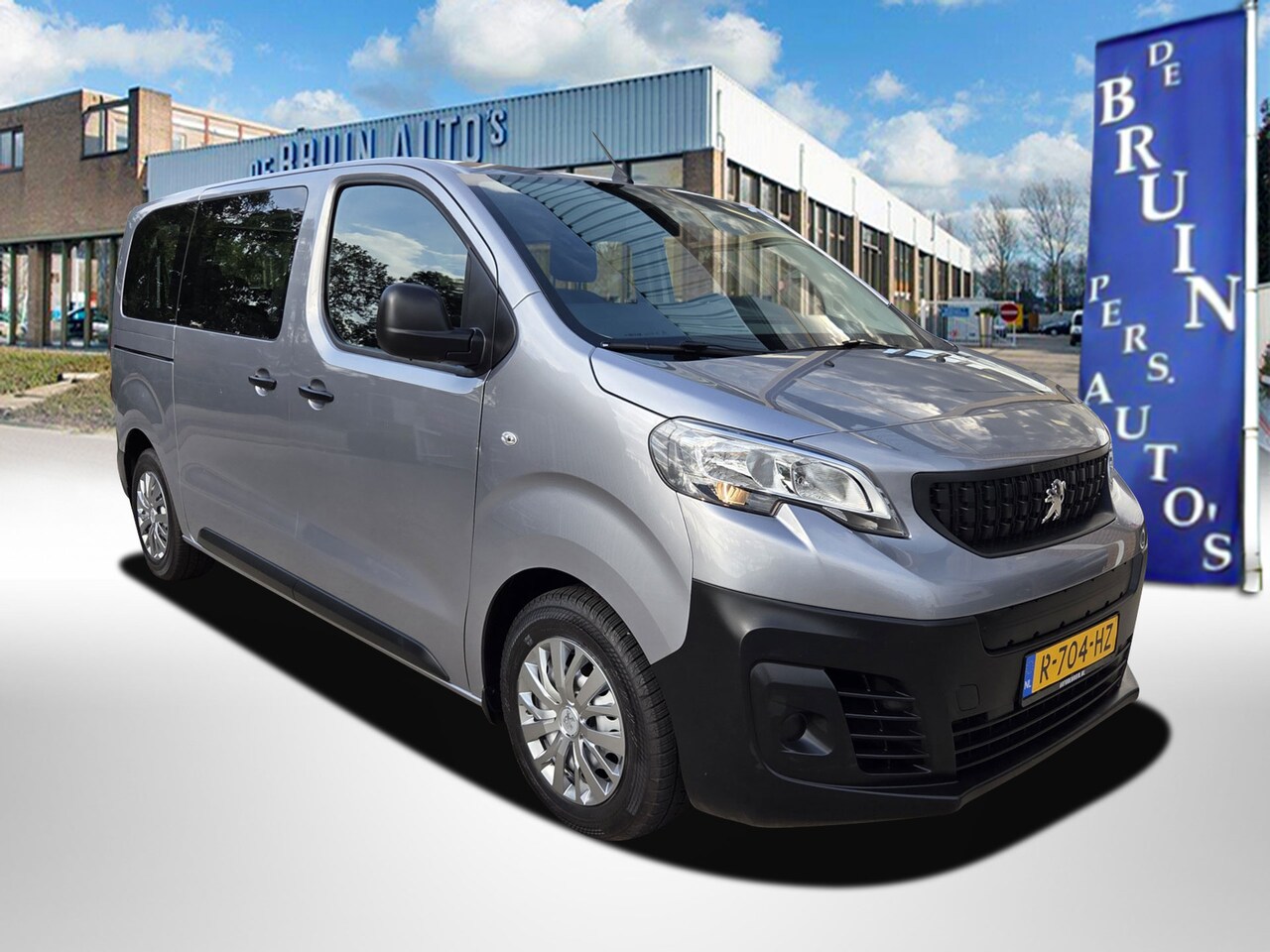Peugeot e-Expert - 50 kWh L2 9-Persoons Airco Panoramadak - AutoWereld.nl