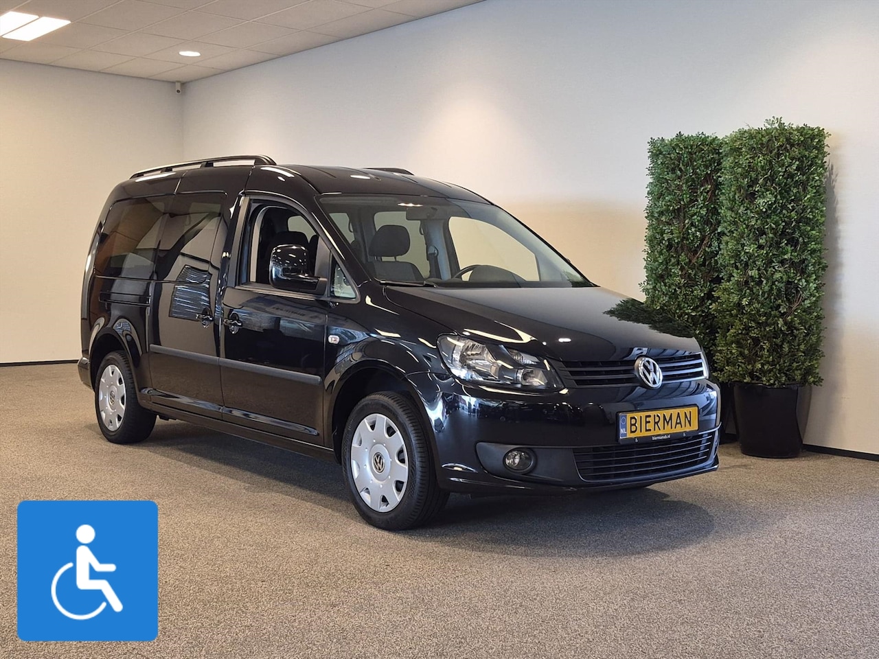 Volkswagen Caddy Maxi - Rolstoelauto 5+1 - AutoWereld.nl