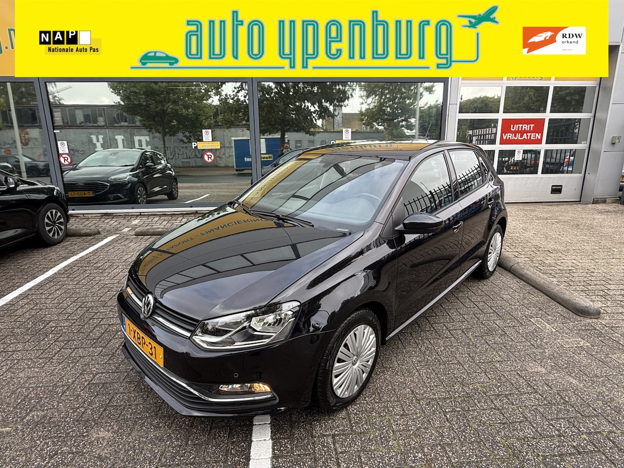 Volkswagen Polo - 1.2 TSI Comfortline Automaat * 55.232 Km * Climatronic AIRCO * NAVI * PDC Voor & Achter * - AutoWereld.nl