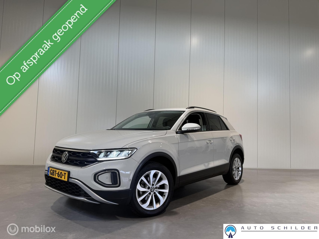 Volkswagen T-Roc - 1.0 TSI Life Edition 1.0 TSI Life Edition, Led|Adaptive|1e EIg.|NL Auto|Virtueel|Keyless|Carplay - AutoWereld.nl