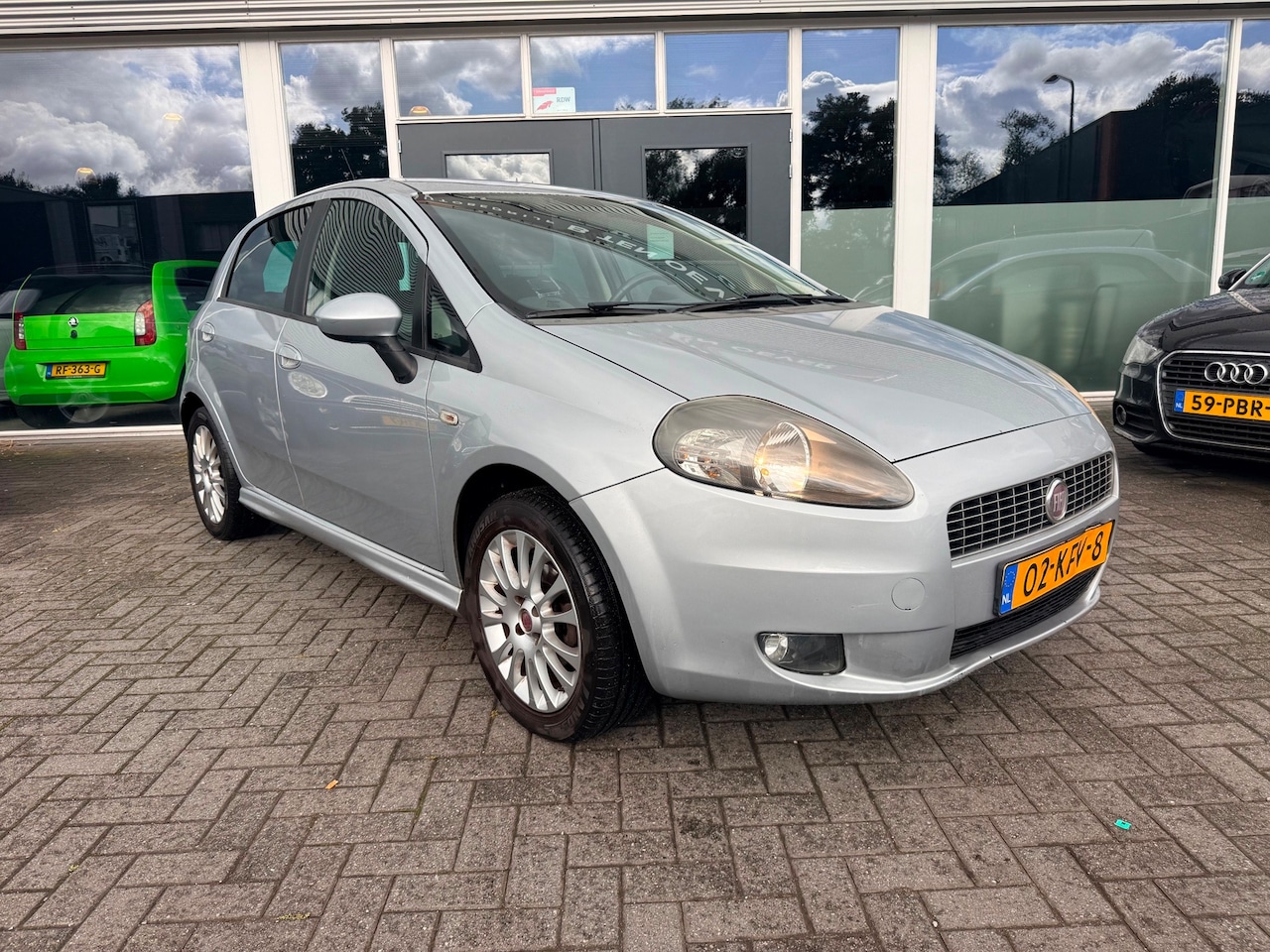 Fiat Grande Punto - 1.4 NeroBianco/Apk 9-2027/Lichtmetaal!!! - AutoWereld.nl