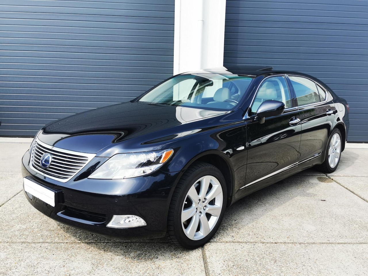 Lexus LS 600h - L. President 5p | 2 JAAR GARANTIE - AutoWereld.nl