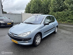 Peugeot 206 - 1.4 XR Nieuwe Apk Nette auto