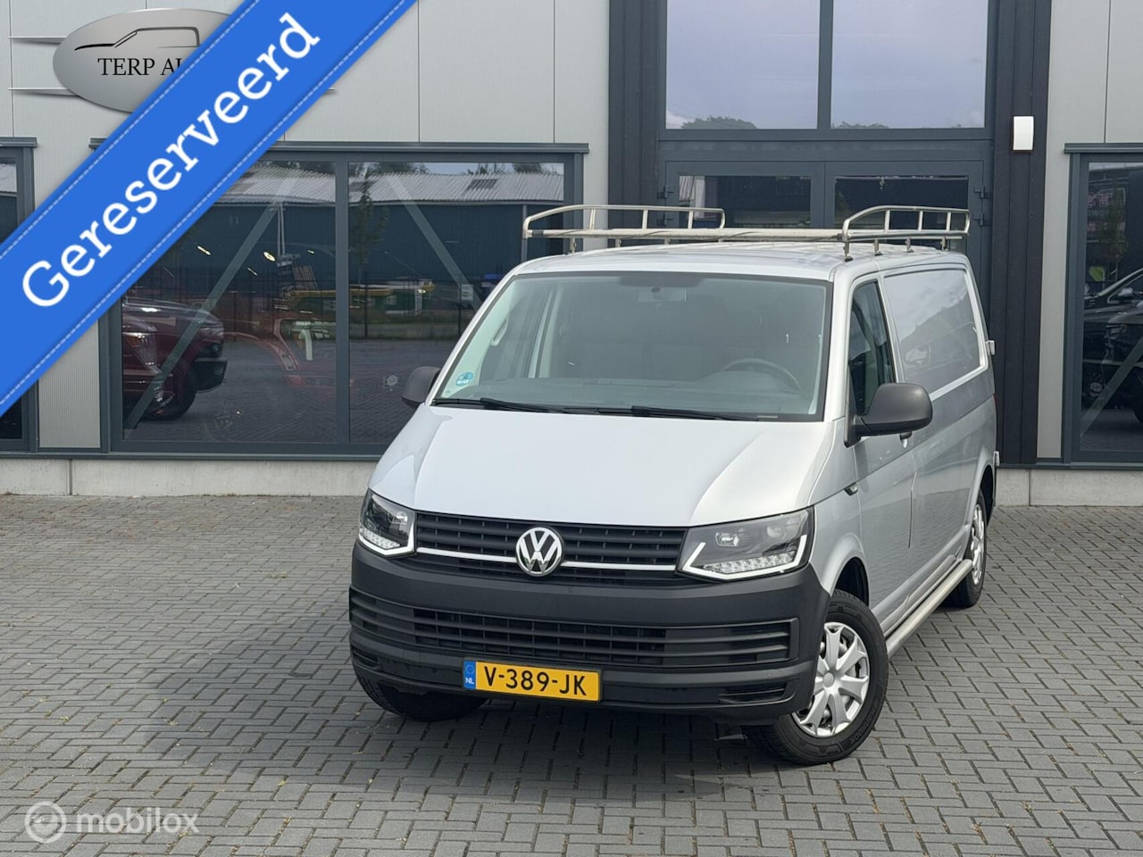 Volkswagen Transporter - 2.0 TDI L2H1 140pk 2017 - AutoWereld.nl