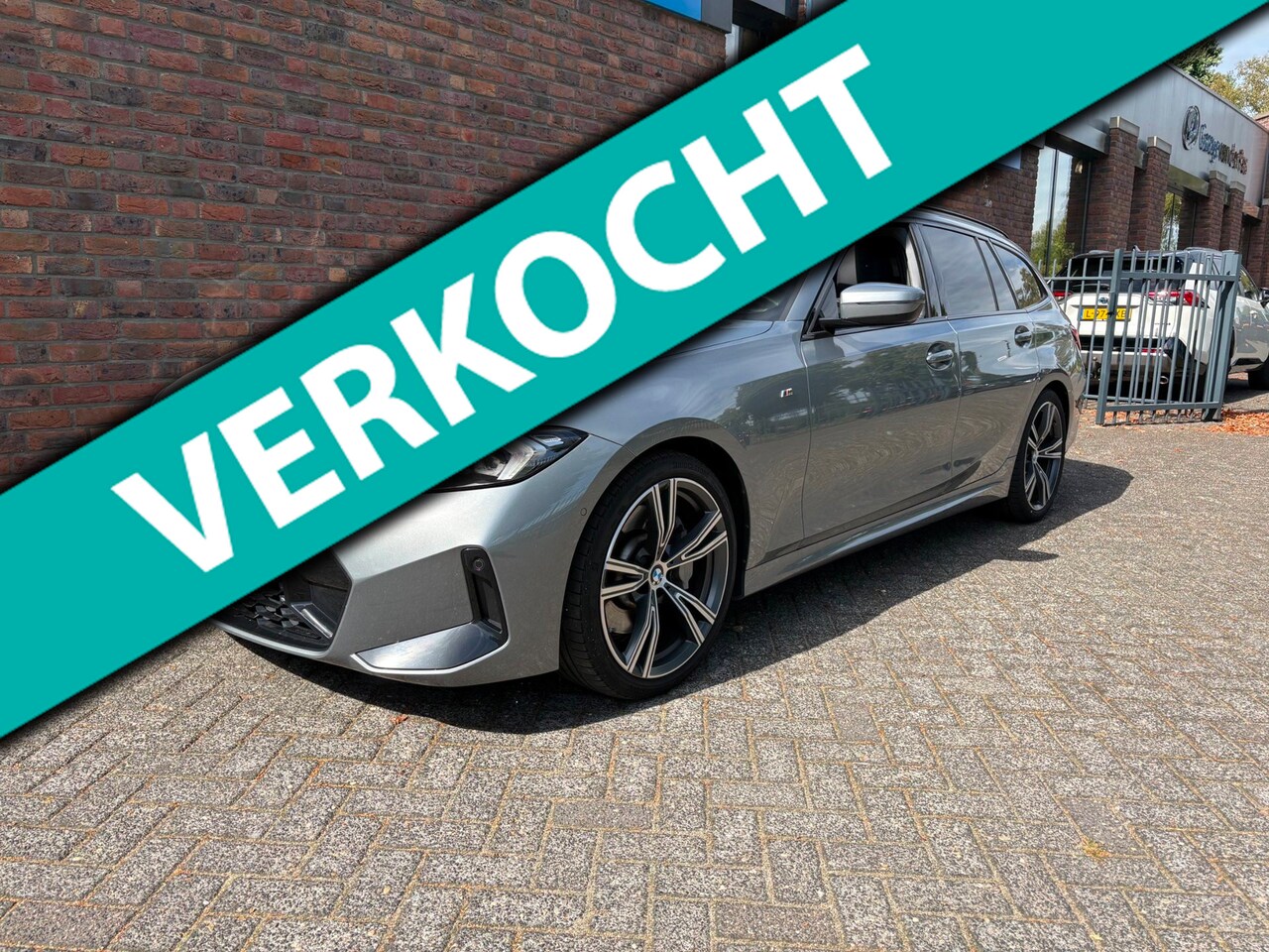 BMW 3-serie Touring - 330i M-Sport|Panoramadak|Trekhaak|Head-up - AutoWereld.nl