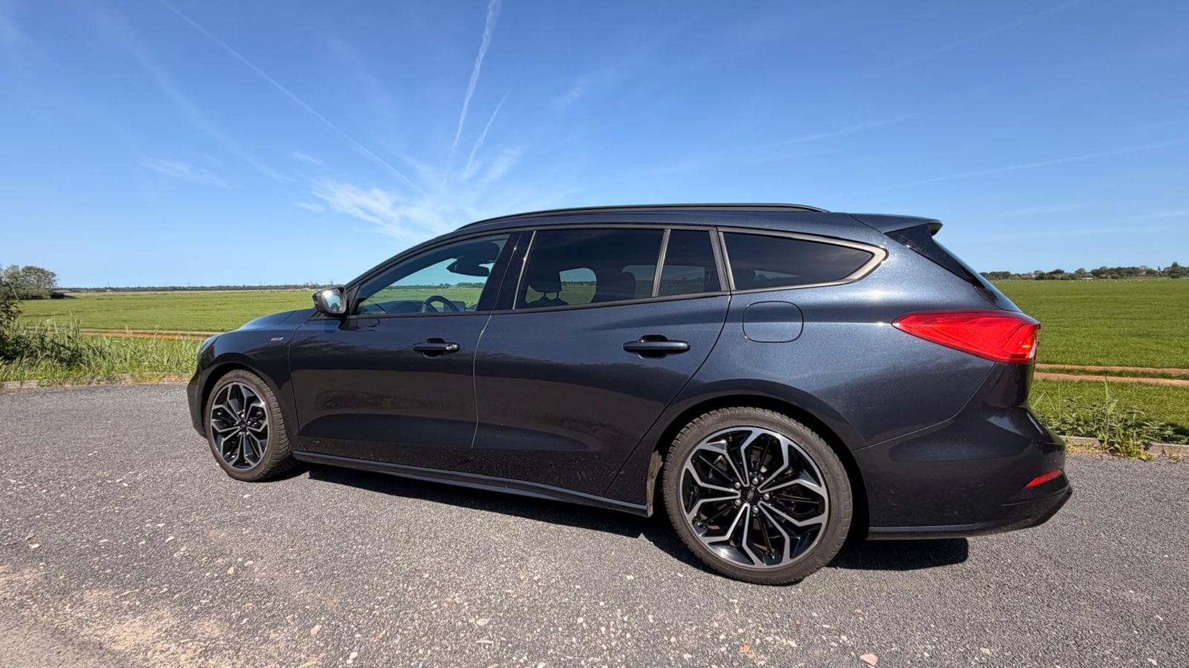 Ford Focus Wagon - 1.0 EcoBoost ST Line Business Station APK 2028 - AutoWereld.nl