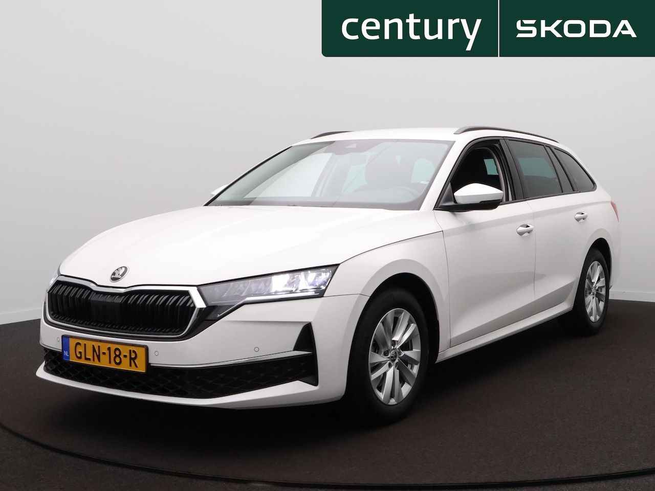 Skoda Octavia Combi - 1.5 TSI First Edition | Zwenkbare trekhaak | PDC | ACC | Carplay | - AutoWereld.nl