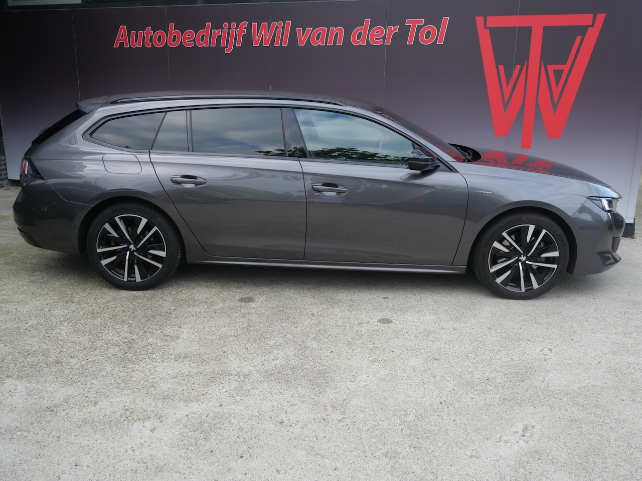 Peugeot 508 SW - 1.6 HYbrid 225 ALLURE | A.C.C | TREKHAAK | CARPLAY | CAMERA | SOH 98%!! - AutoWereld.nl