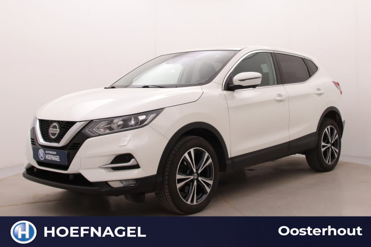Nissan Qashqai - 1.3 DIG-T N-Connecta | Cruise control | Stoelverwarming | Navigatie | 360° camera| Parkeer - AutoWereld.nl