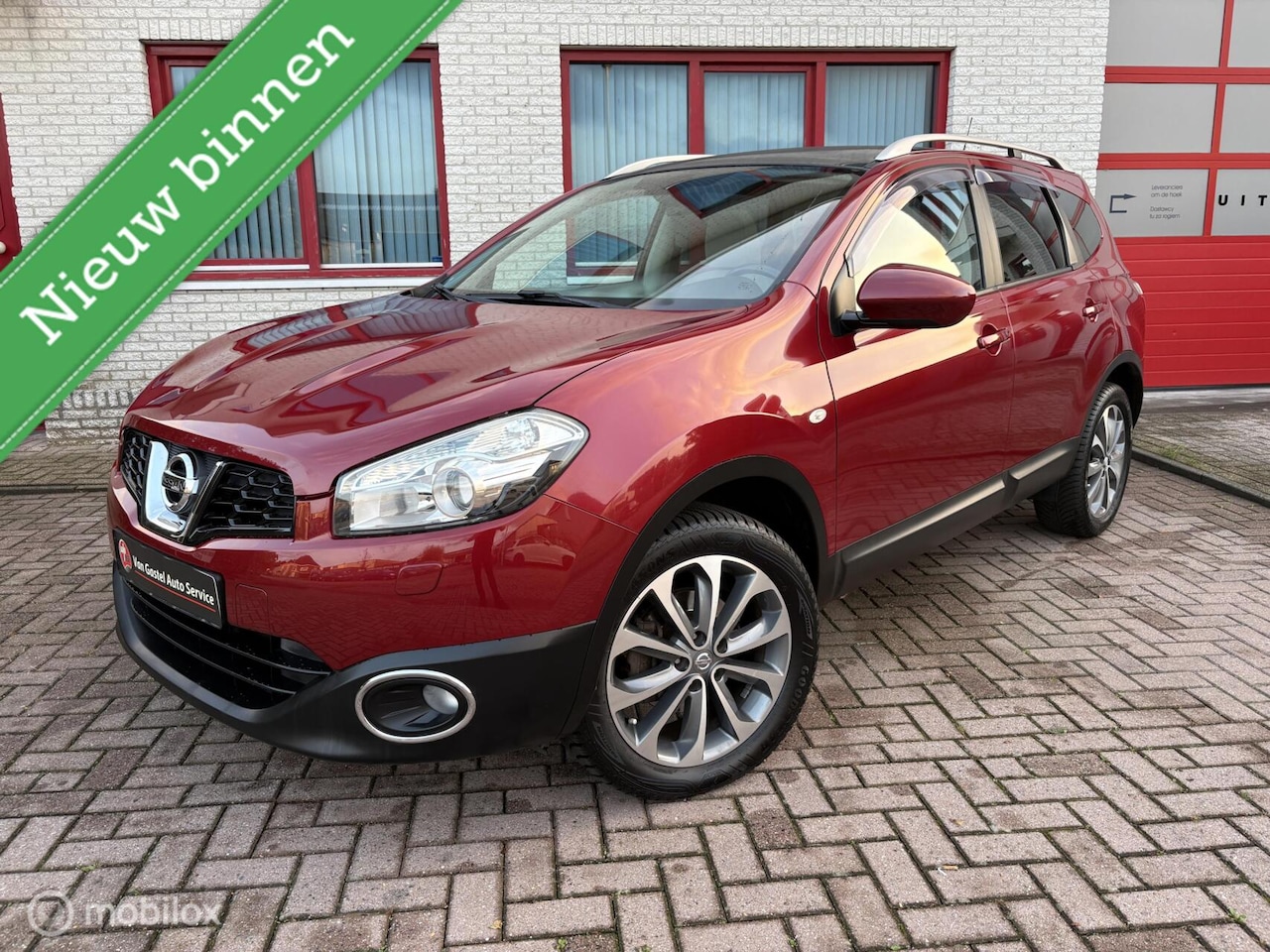 Nissan Qashqai - 2.0 Tekna PANODAK / 7 PERS / NAVI /CAMERA - AutoWereld.nl