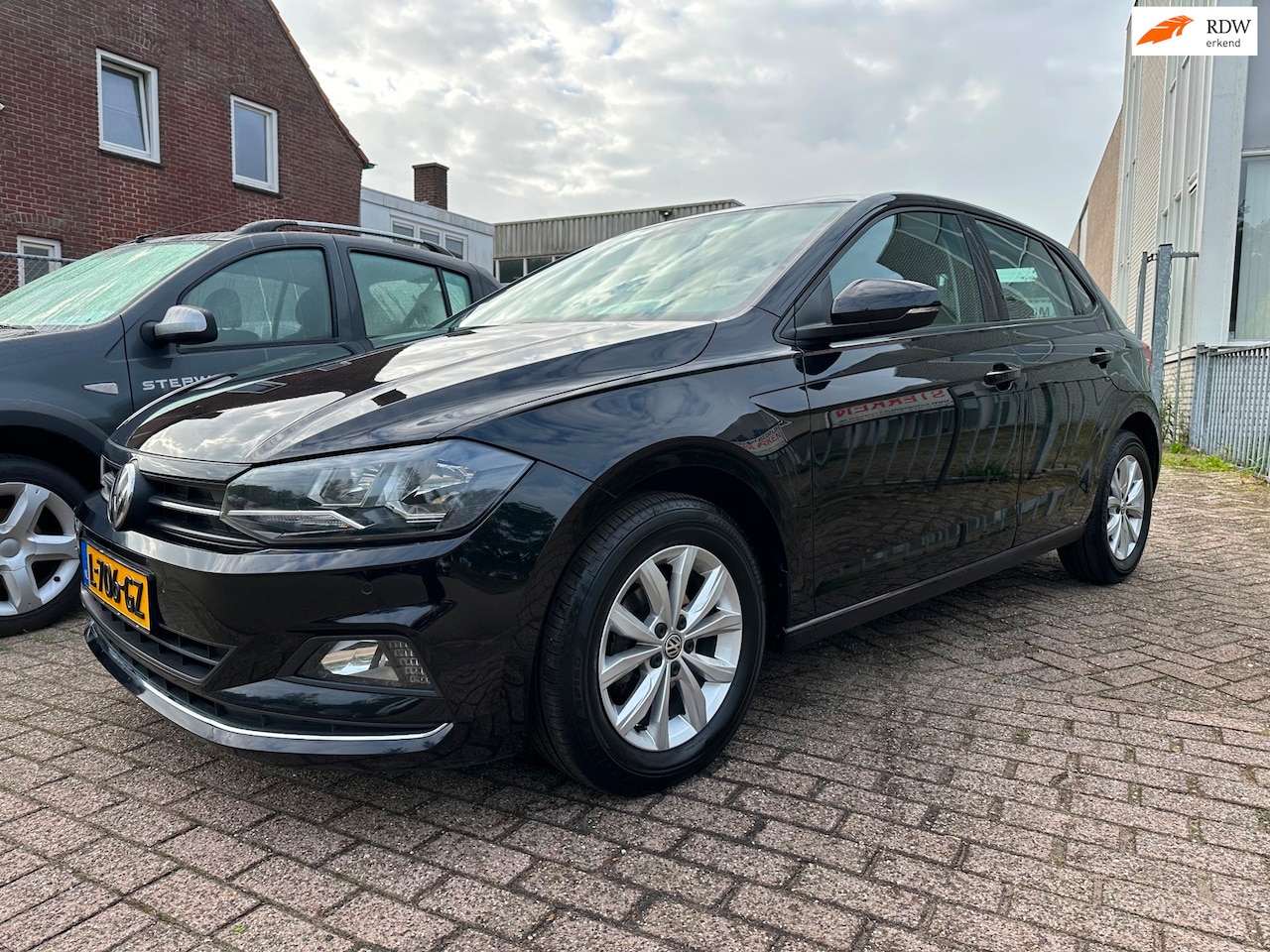 Volkswagen Polo - 1.0 TSI Highline * AUTOMAAT * 5 DRS * LMV * - AutoWereld.nl
