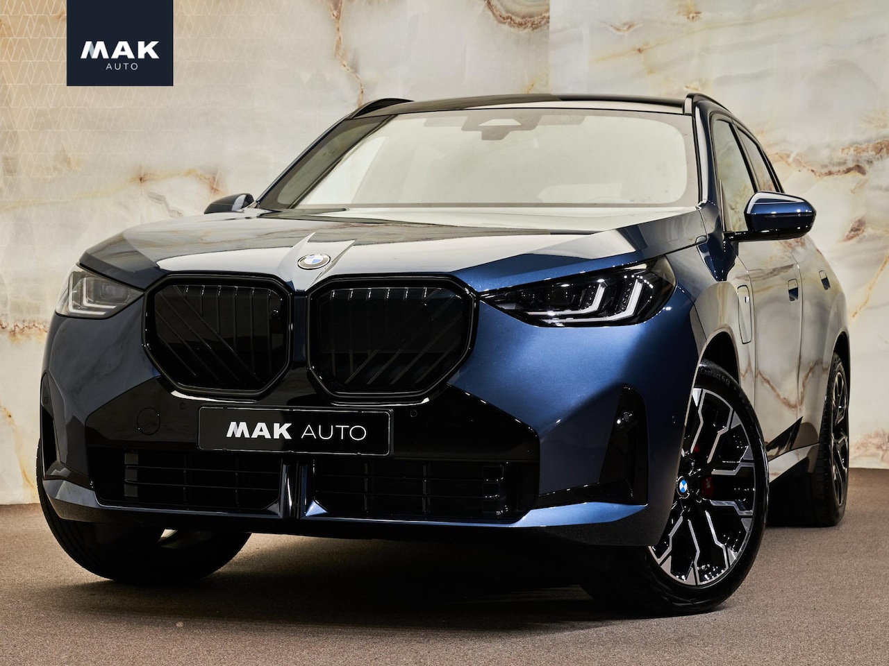 BMW X3 - 30e xDrive M Sport Pro , pano, 21", tr.haak, HUD, 360° camera, keyless, shadow line - AutoWereld.nl