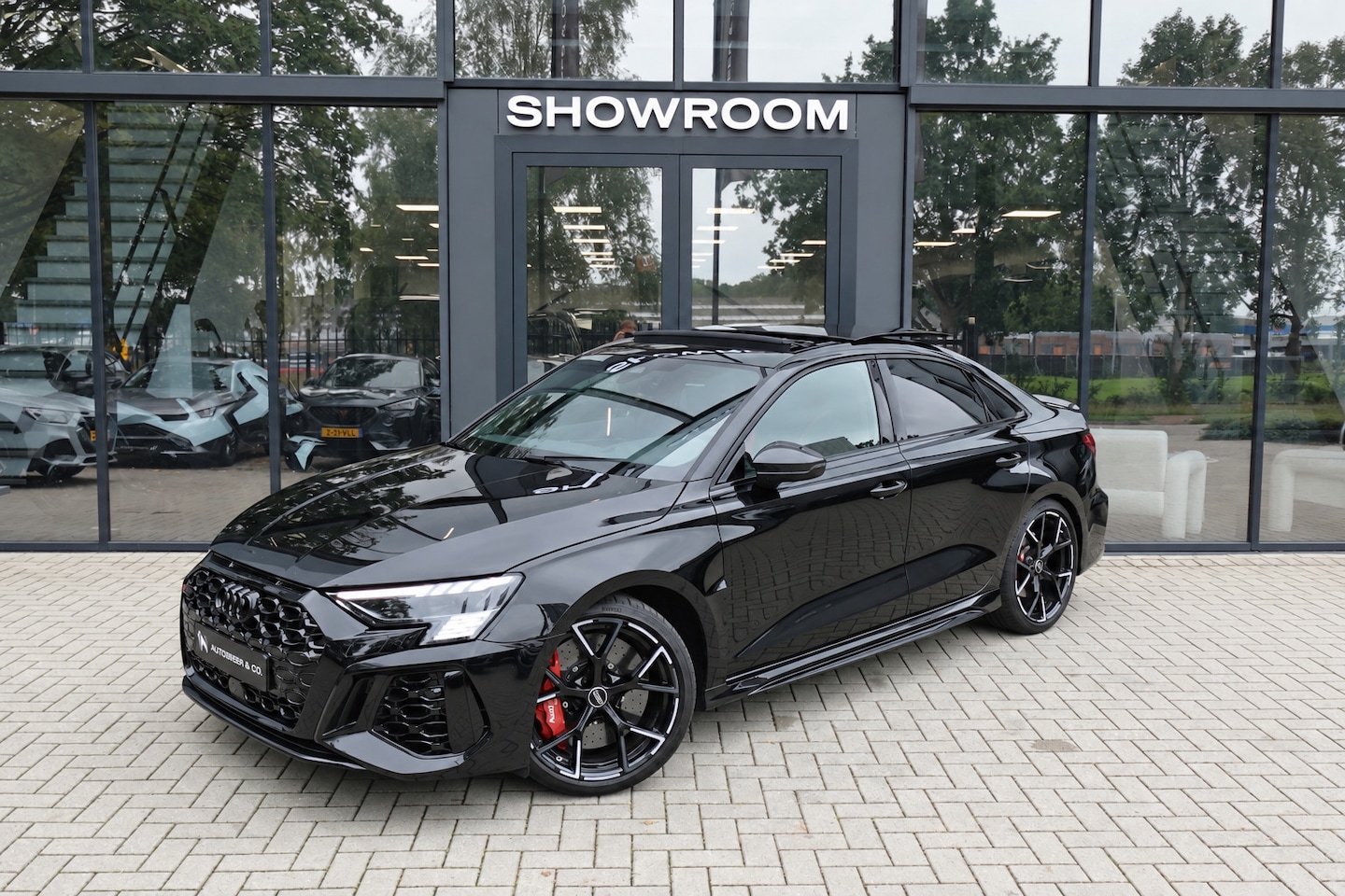 Audi RS3 - Limousine 2.5 TFSI RS 3 quattro PANO KERAMISCH CARBON - AutoWereld.nl
