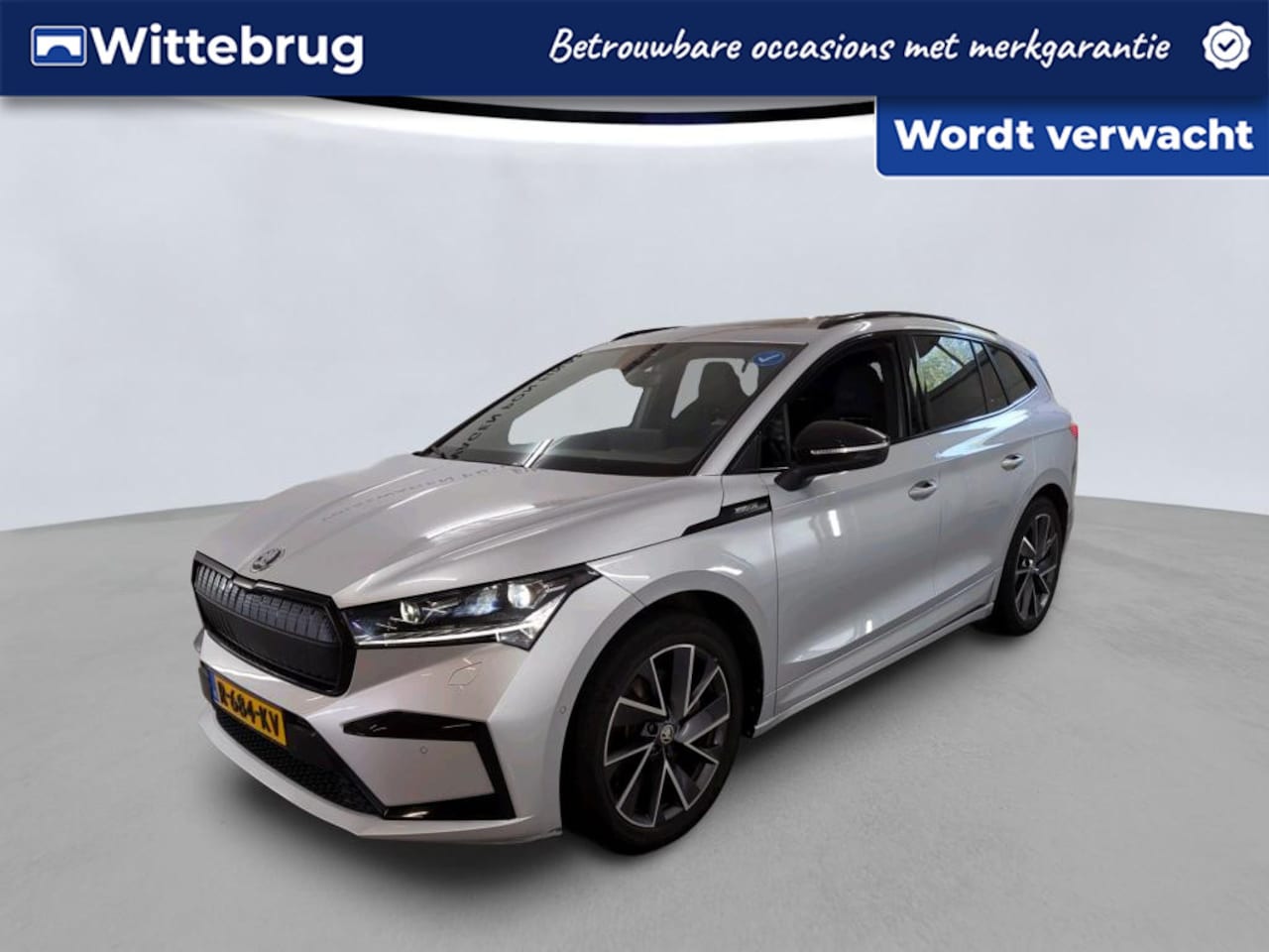Skoda Enyaq iV - 80 Sportline 204pk / Panorama dak / Navigatie / LM 20 inch / Warmtepomp / Camera / Matrix - AutoWereld.nl