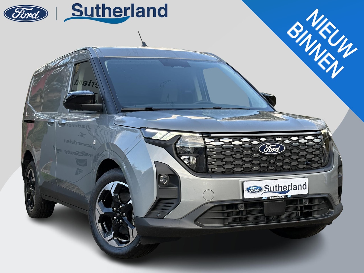 Ford Transit Courier - E-Transit Limited 44 kWh 136pk | Adaptive cruise control | Navigatie | Laadvloerbeschermin - AutoWereld.nl