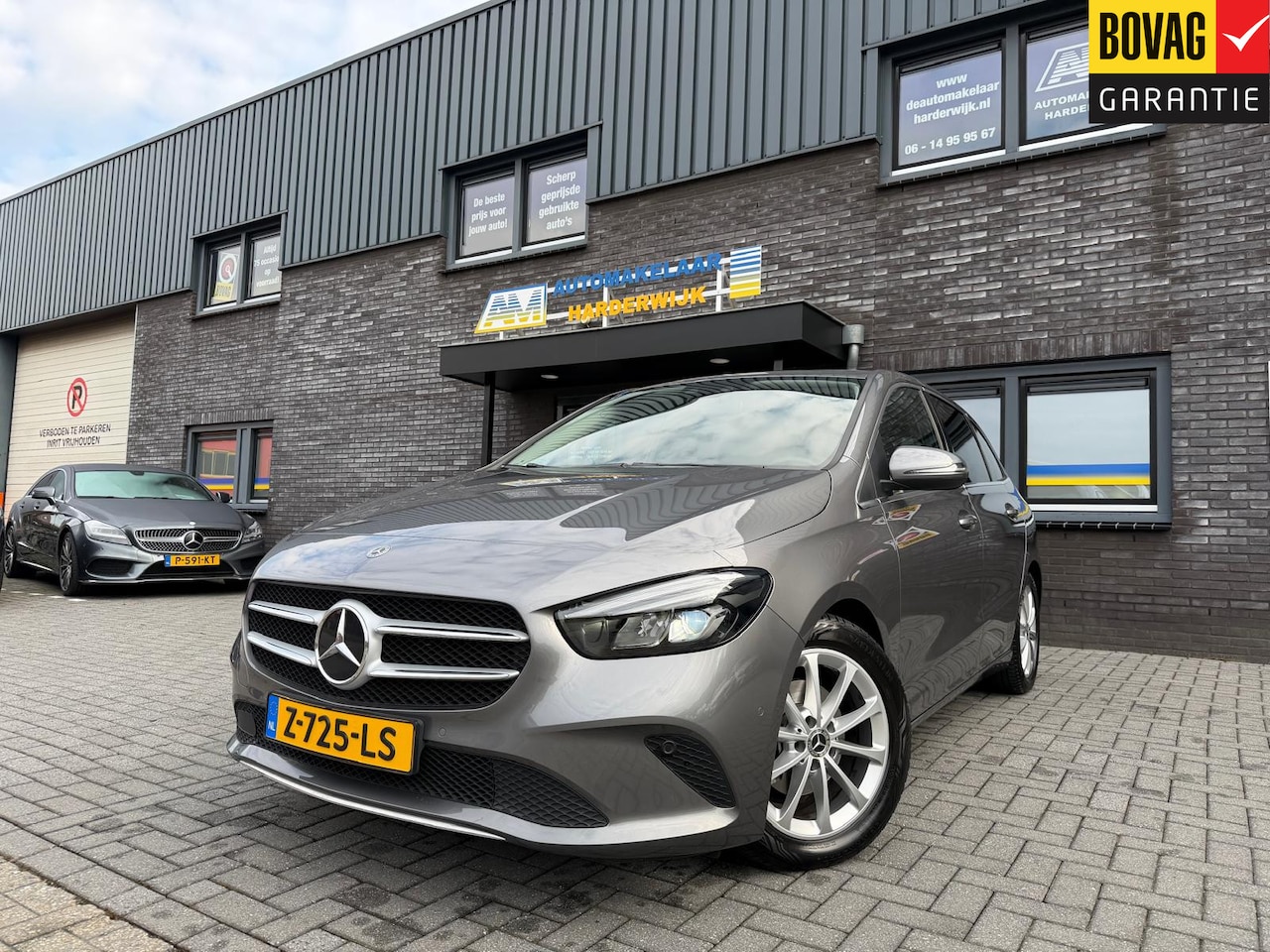 Mercedes-Benz B-klasse - 180 Business Solution AMG | 1E EIGENAAR | 3/6/12MND GARANTIE | LEDER | LED | AUTOMAAT | DA - AutoWereld.nl