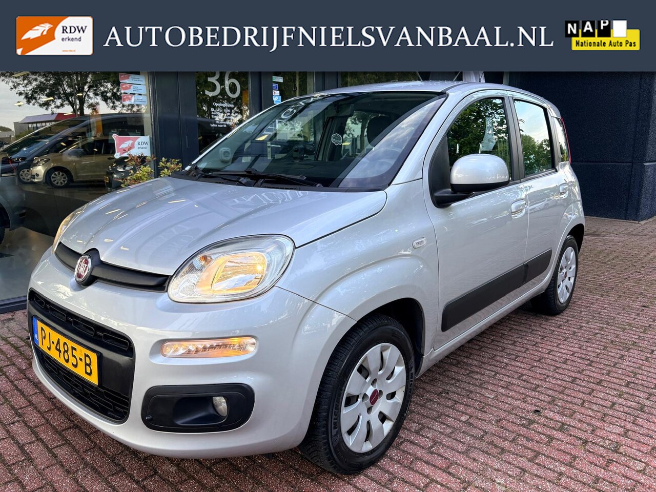Fiat Panda - 0.9 TwinAir Lounge Automaat/Airco/Elektr. pakket - AutoWereld.nl