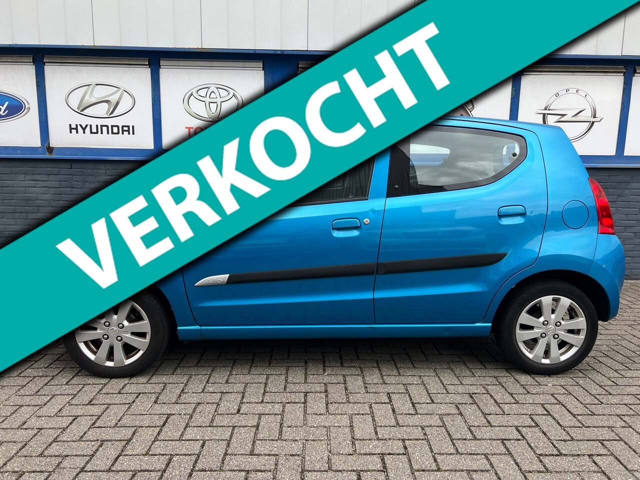 Suzuki Alto - 1.0 Exclusive 5drs 11-2011 2750eu - AutoWereld.nl