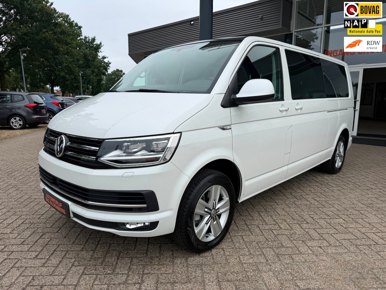 Volkswagen Transporter - 2.0 TDI L2H1 DC Highline 2.0 TDI L2H1 DC Highline, Automaat, carplay, trekhaak, Navi, etc - AutoWereld.nl