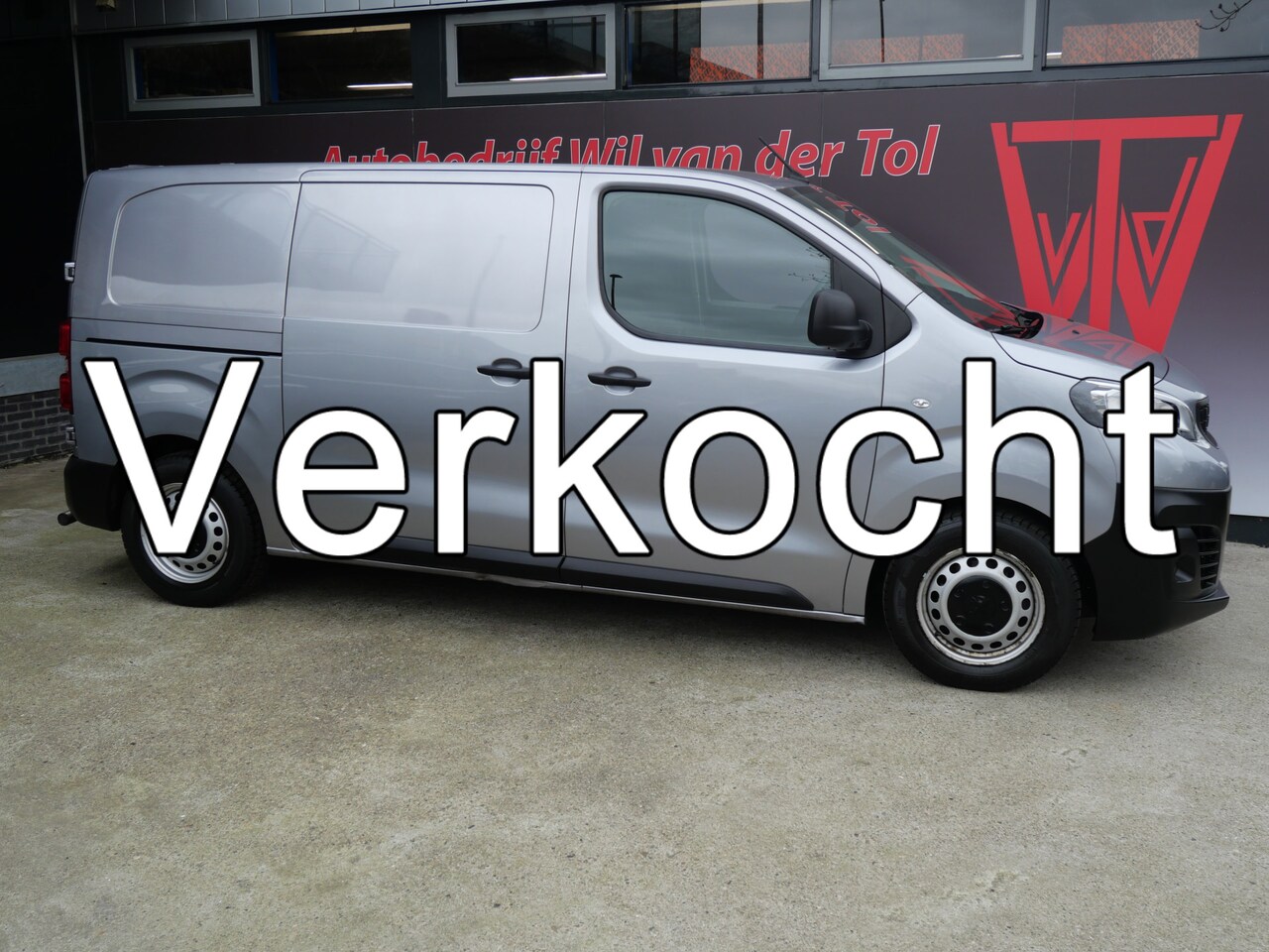 Peugeot e-Expert - PREMIUM 75 kWh | L2 | SOH 90% | CARPLAY | CRUISE | AIRCO | NIEUWE APK!! - AutoWereld.nl