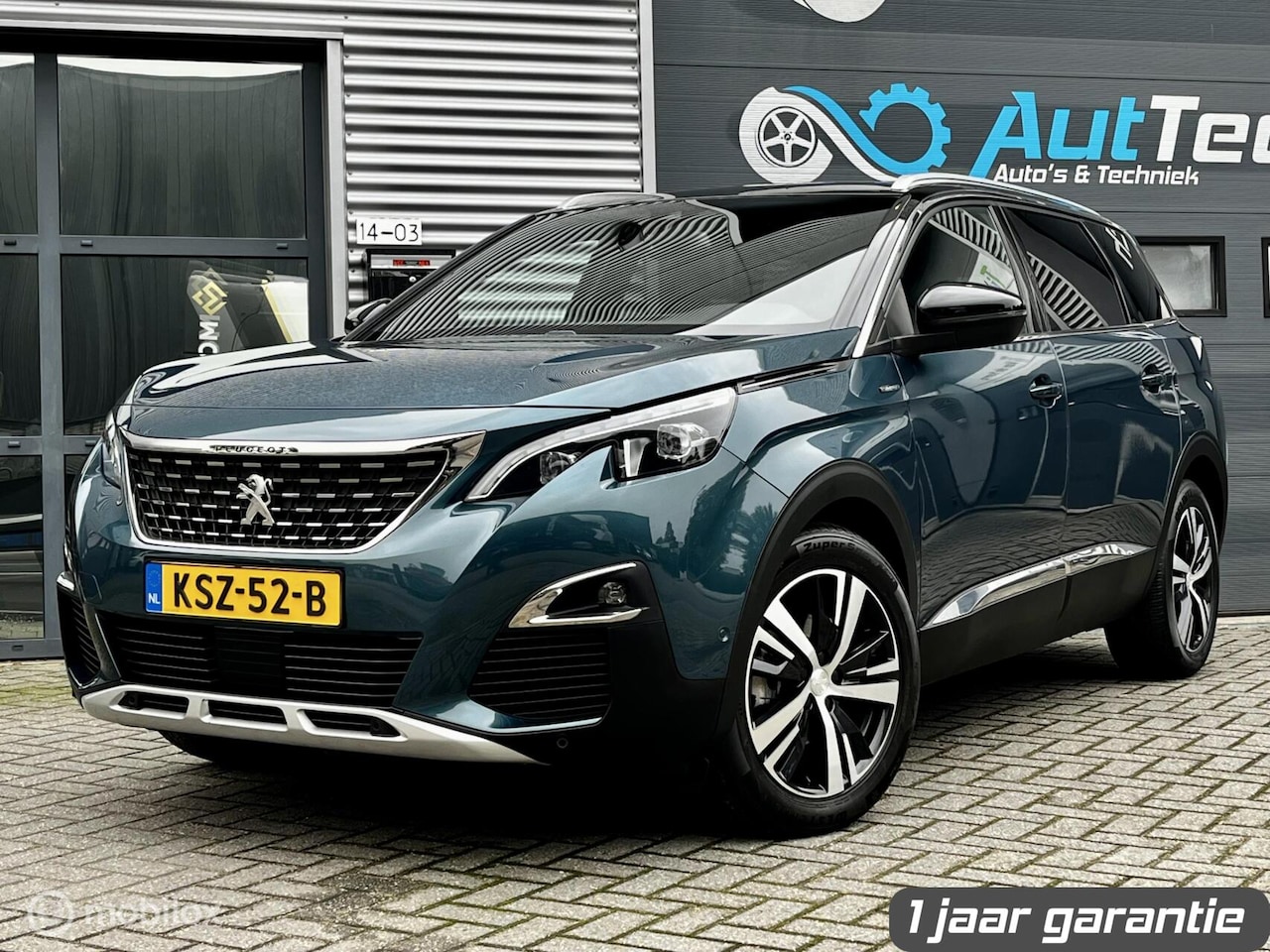 Peugeot 5008 - 1.2 PureTech Blue Lease GT-Line Pano Led All-in - AutoWereld.nl