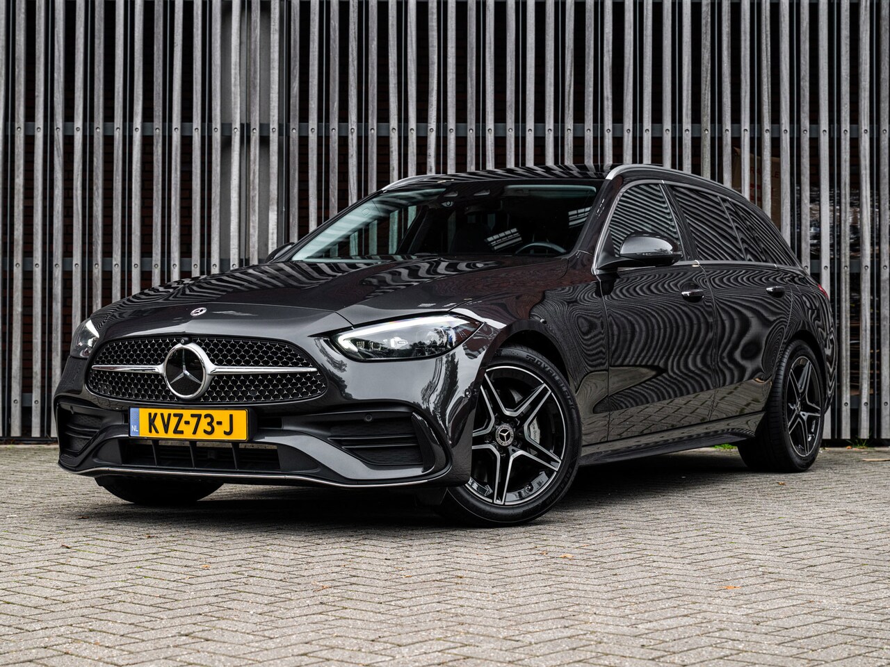 Mercedes-Benz C-klasse Estate - 300e AMG |Panorama|HUD|ACC|Digital Light|360 camera|Keyless Entry+Start|MassageStoelen|Led - AutoWereld.nl