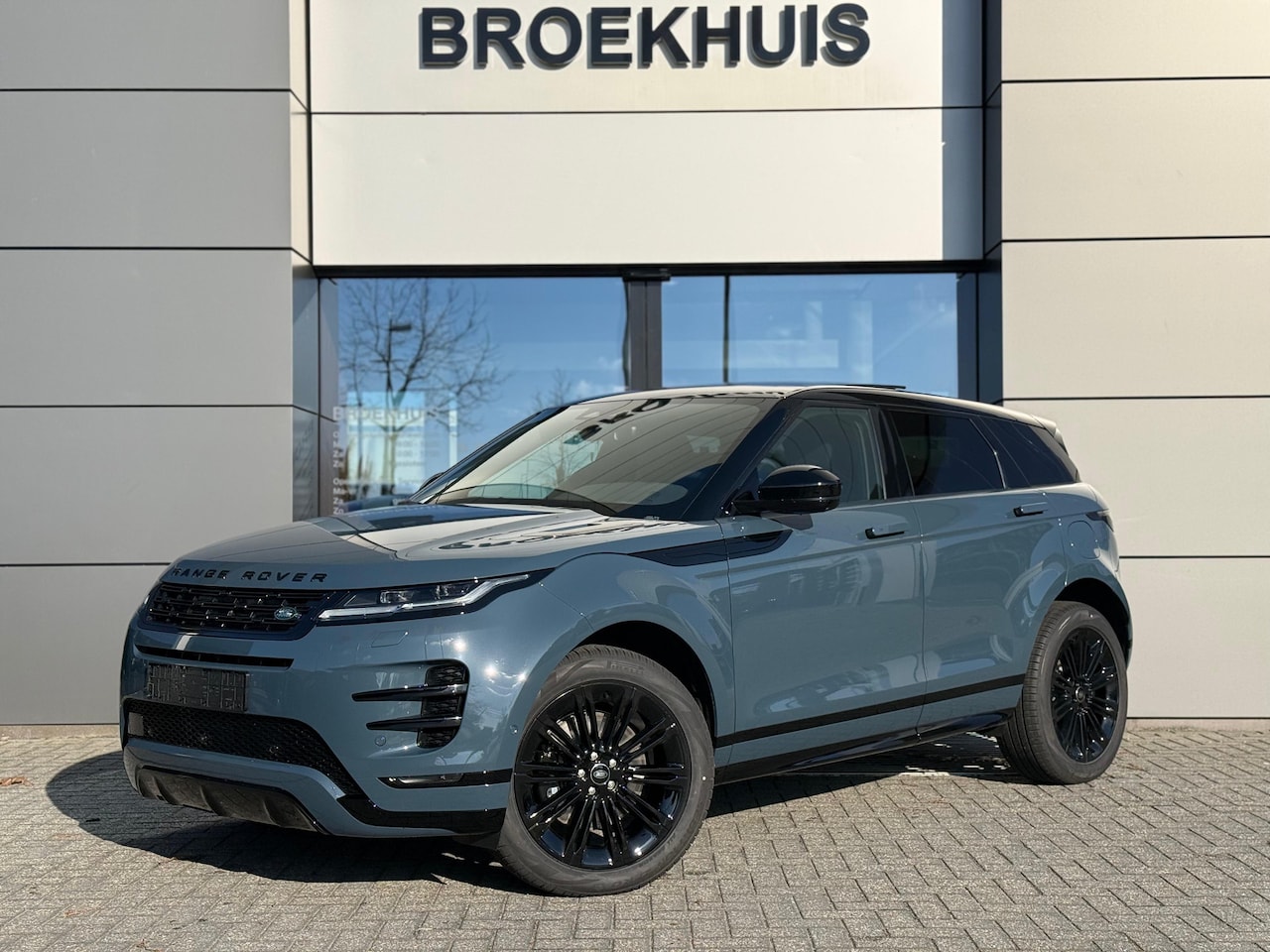 Land Rover Range Rover Evoque - P270e AWD SE Dynamic | 20 Inch | 360gr Camera | Black Pack | Cold Climate | Pano | Meridia - AutoWereld.nl