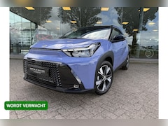 Toyota Aygo X - Hybrid 115 pulse Automaat * Stoelverwarming * Camera * Carplay