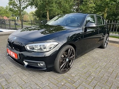 BMW 1-serie - 118i | 136PK | Black edition | Advantage | Trekhaak | PDC | Climate | Stoelverw. | ACC