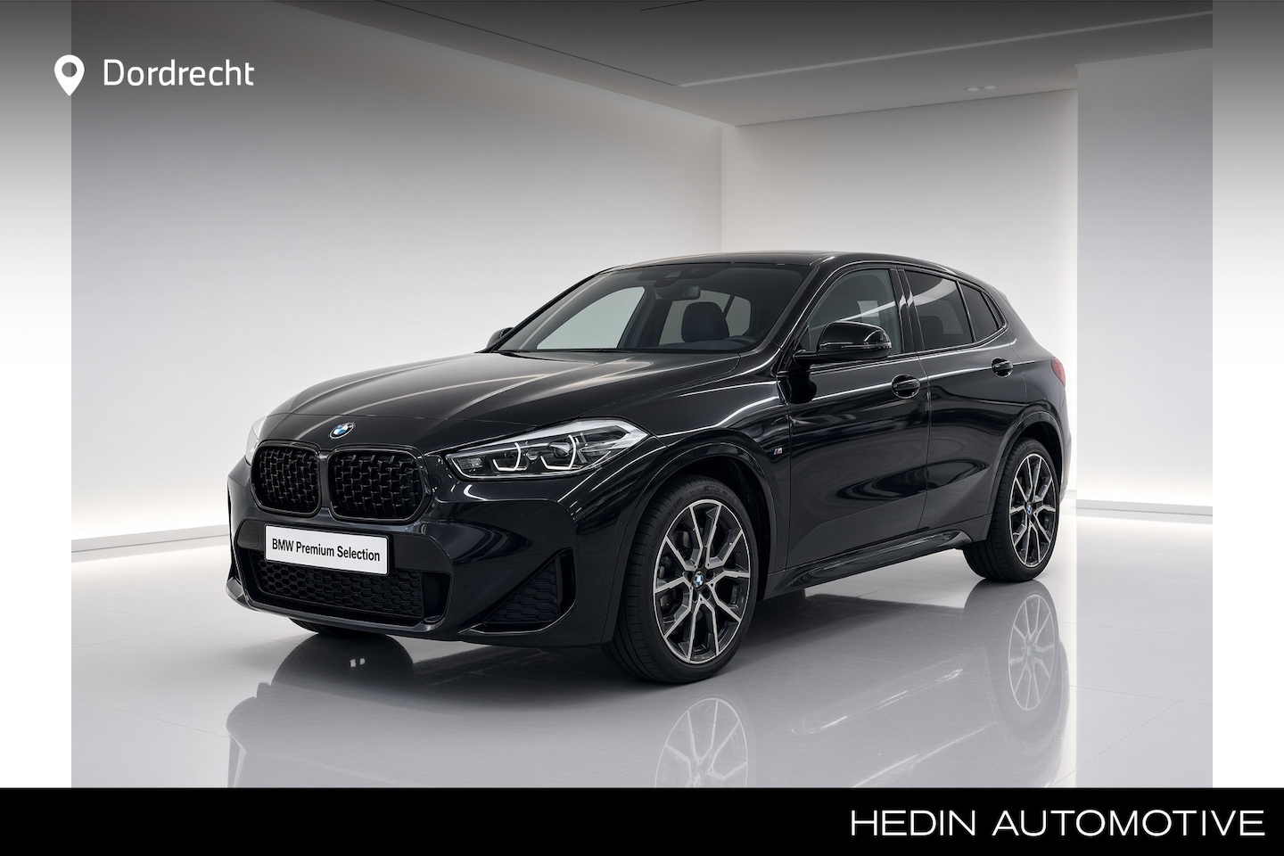 BMW X2 - xDrive25e M-Sport X| Leder | M-Stoelen | 19" | Stoelverwarming | Privacy Glass - AutoWereld.nl