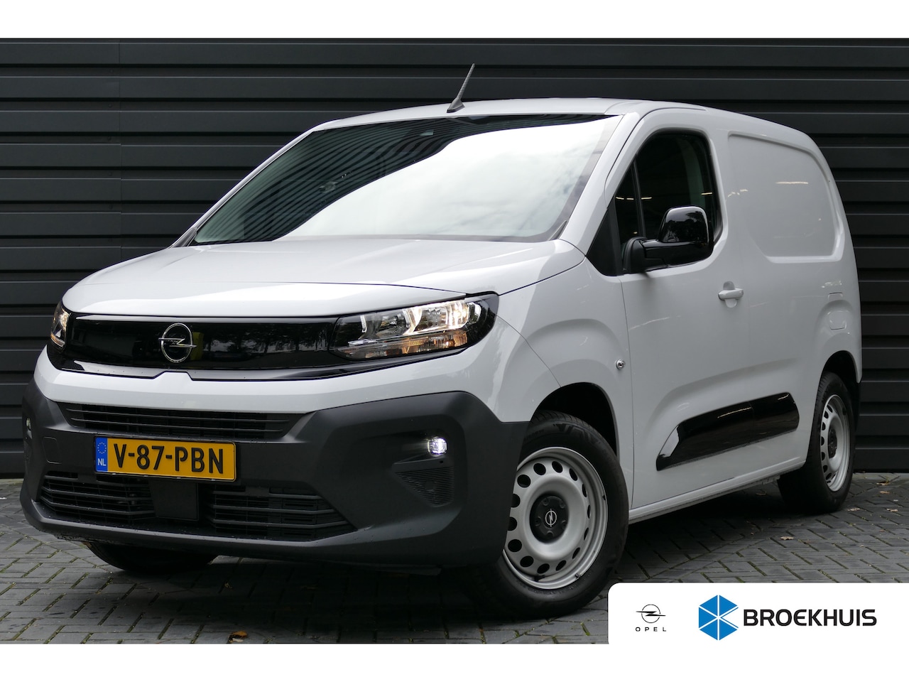 Opel Combo - 1.5 DIESEL 100PK L1H1 / CARPLAY / BETIMMERING / KEYLESS / 3-ZITS / NAVI / AIRCO / LED / PD - AutoWereld.nl