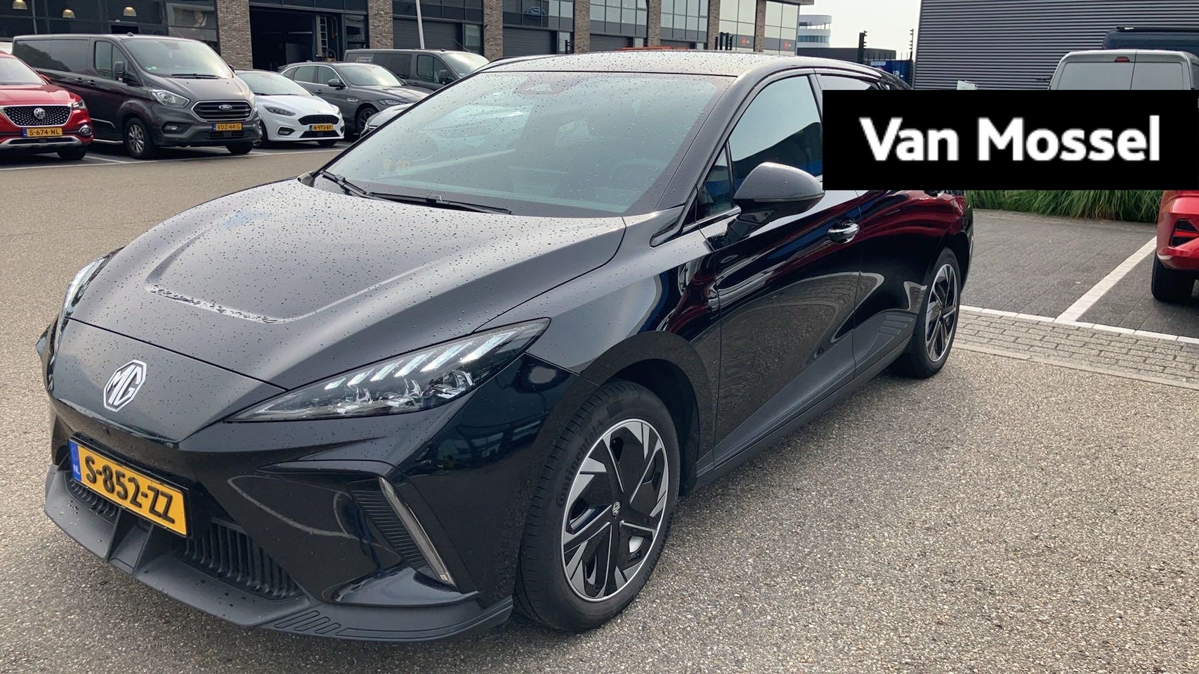 MG MG4 Electric - Luxury 64 kWh - AutoWereld.nl