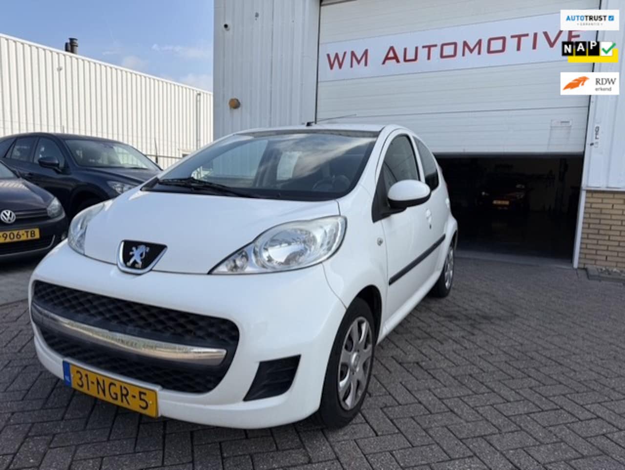 Peugeot 107 - 1.0-12V Urban Move AIRCO APK T/M 16-9-2027 - AutoWereld.nl