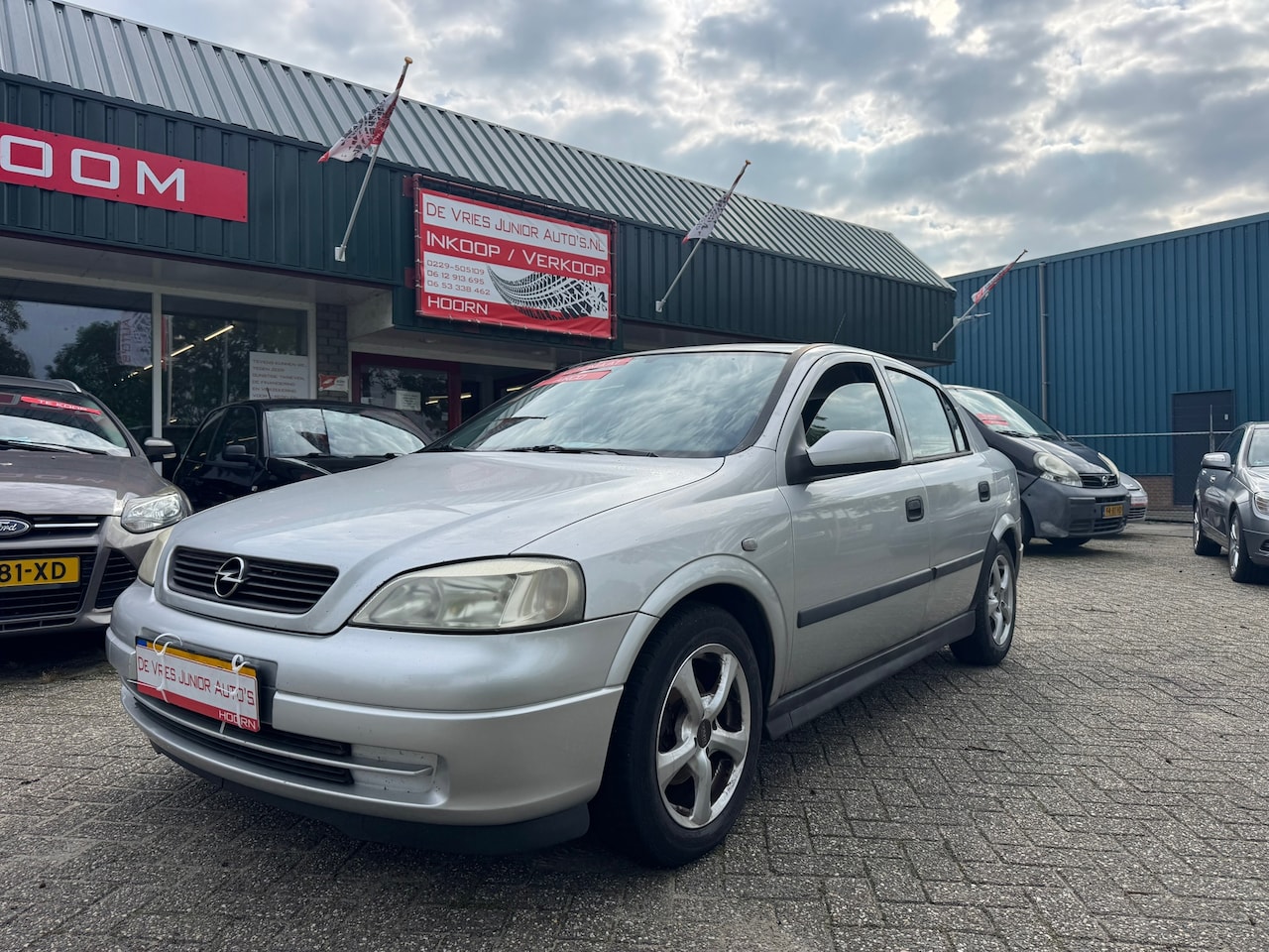 Opel Astra - 1.6 Edition. AUTOMAAT, airco, trekhaak en meer! - AutoWereld.nl
