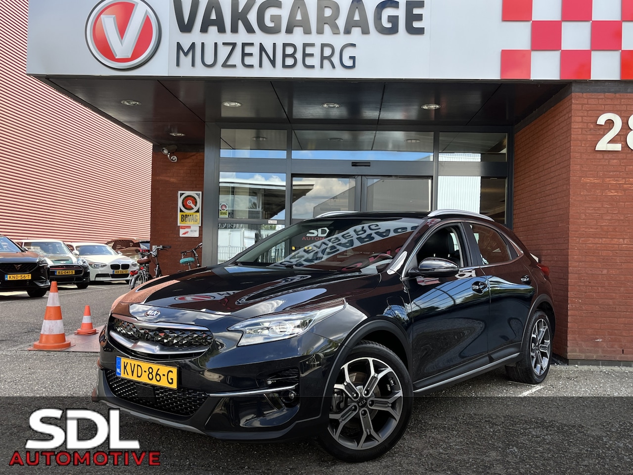 Kia XCeed - 1.6 GDi PHEV DynamicPlusLine // SOH 100% // KEYLESS // HALF LEDER // CAMERA+SENSOREN // ST - AutoWereld.nl