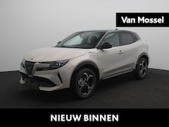 Alfa Romeo Junior - 1.2 Turbo Hybrid Ibrida Sport Speciale | Techno Pack | Electrisch Panorama Schuifdak | LMV